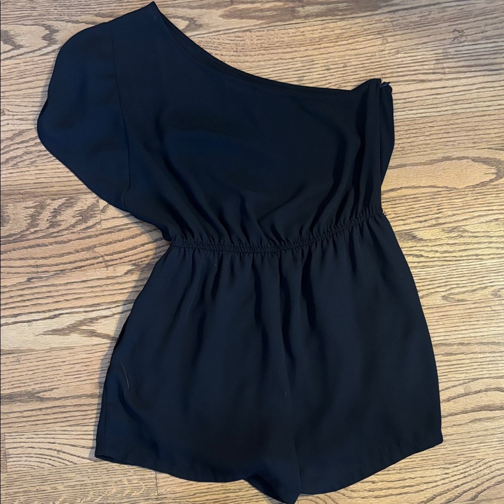 DR2 Elegant Black, One Shoulder Women’s Romper. Women’s Size Small - Picture 3 of 4